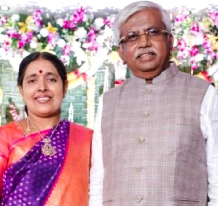 ಆದರ್ಶ ದಂಪತಿಗಳು...