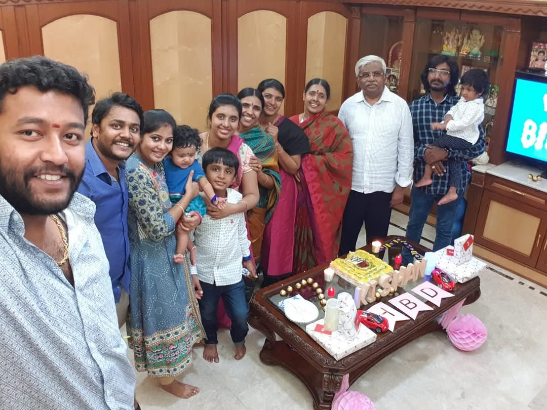 ತುಂಬು ಕುಟುಂಬದೊAದಿಗೆ ಶ್ರೀಮತಿ ನಂದಾ ಆಂಜನಪ್ಪ ರೆಡ್ಡಿ...